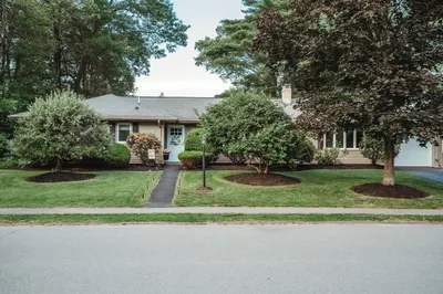 10 Brookdale Rd 1