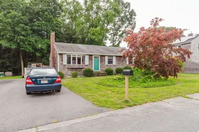 41 Ingraham St 1