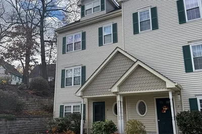 67 N Quinsigamond Ave #9