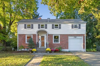 22 Roosevelt Rd 1