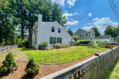 30 Landy Ave 1