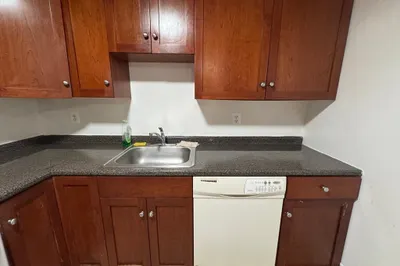 6 Jefferson St #7