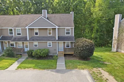 79 Pennacook Dr #22 1