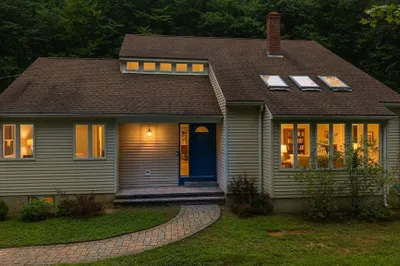 75 Allen Road 1