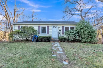 41 Walnut Hill Dr