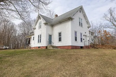 54 Ash St