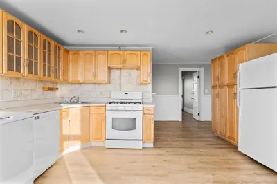 90-92 Congress Street #4F