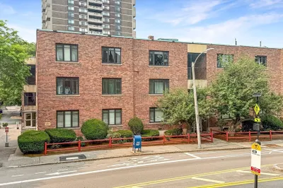 573 Washington St #29 1