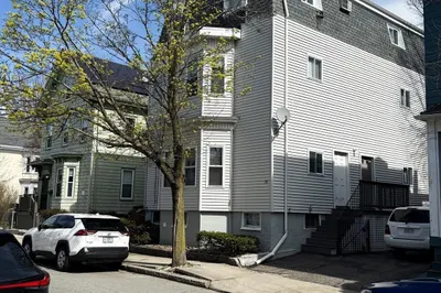 52 Sargent Ave #1A
