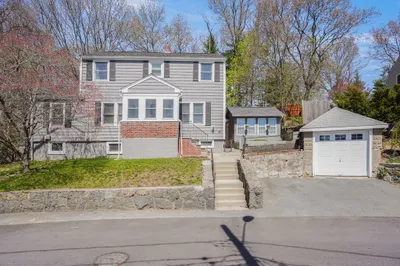 37 Violet Ave