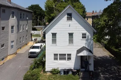 143 Dorchester Street 1