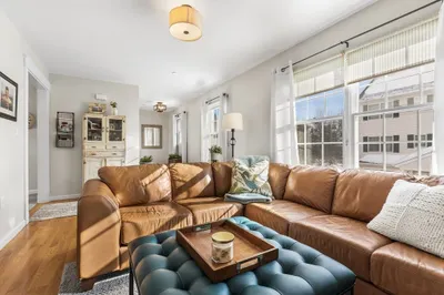 252 Albion Street #3