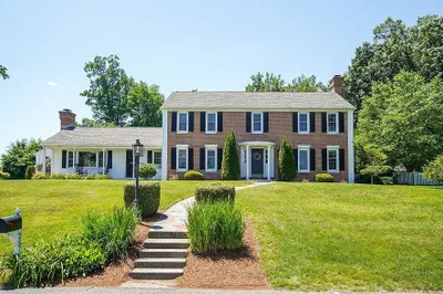 25 Eastwood Drive 1