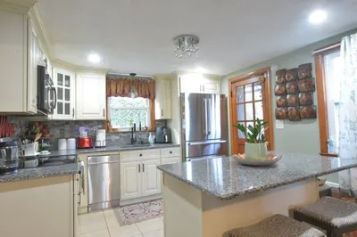 45 Decker St 1
