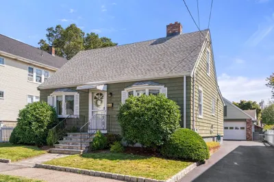 44 Bromfield St 1