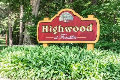 121 Highwood Drive #121 1