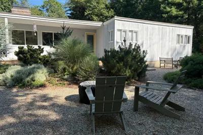 238 Goodmans Hill Rd 1