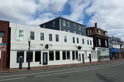 222 Main St 1