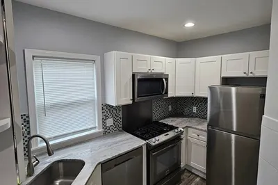 180 North Warren Ave #1