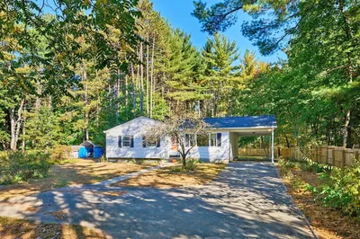 795a Westhampton Rd