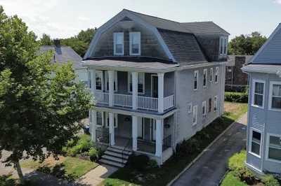 29 Woodrow Ave #2