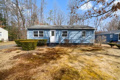 11 Hanson Dr