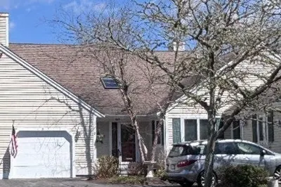 18 Bonwood Dr #402 1