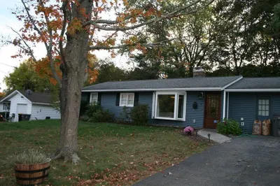 8 Hanna Rd 1