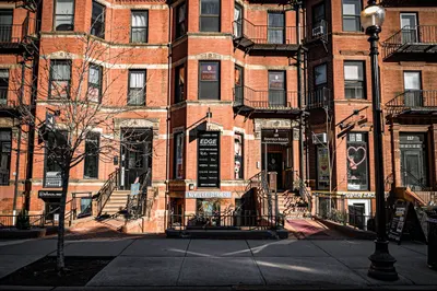 219 Newbury St 1