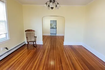 29 Hanover St #2L