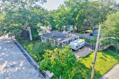 403 Valley Rd