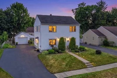 51 Barrington Rd 1