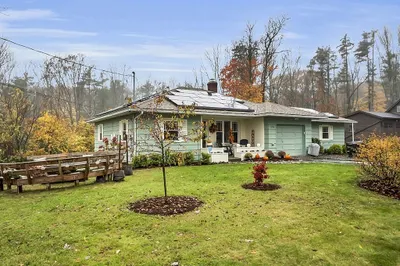 1952 Chestnut Hill Ave 1