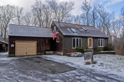 200 Town Farm Rd 1