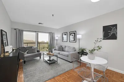 133 Commander Shea Blvd #620 1