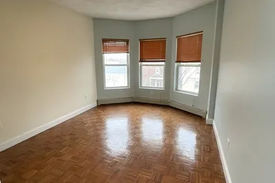 122 Berkshire Street #8(4B)