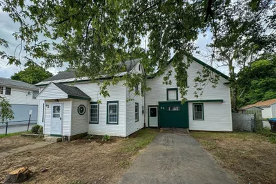 65 E Main St 1