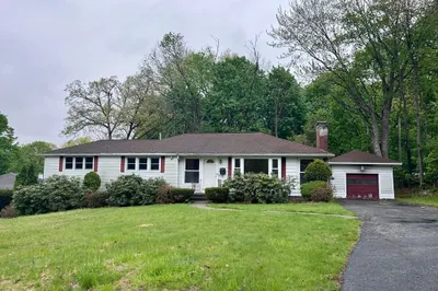79 Newton Ave N Ave 1