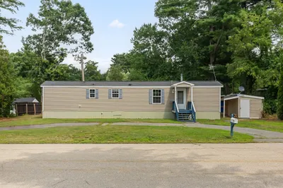 11 Humes St
