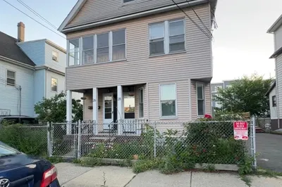 26 Valley St #2 1