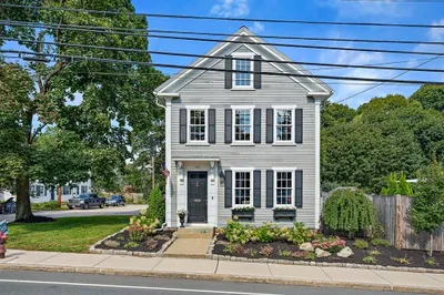 412 Merrimac St 1