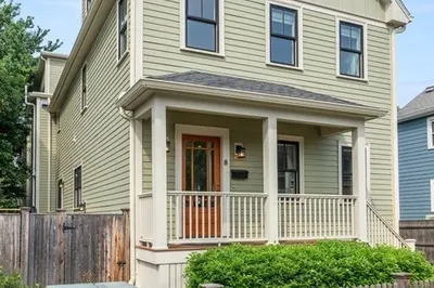 8 Clyde St