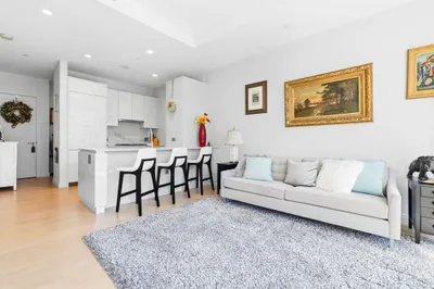 133 Seaport Blvd #1805 1