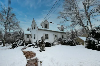 56 Richardson Rd