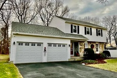 127 Schoolhouse Rd