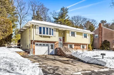 27 Audubon Rd