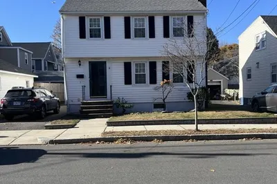 7 Newbury Ave