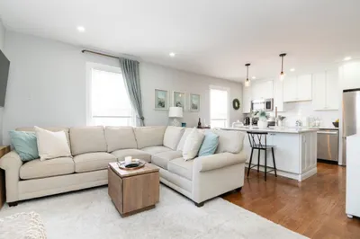 97 Pierce Ave #2