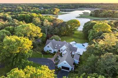 38 Beach Plum Hill Rd 1