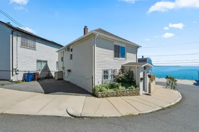 254 Bellingham Ave 1